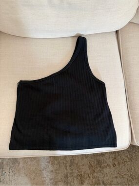 American Eagle Outfitters Black One-Shoulder Ribbed Tank
